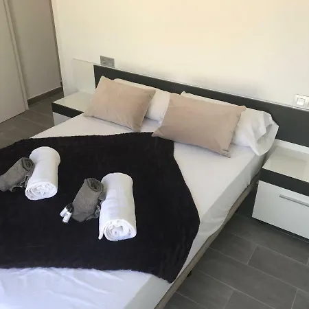 Apartment Homely Duplex Las Lagunas